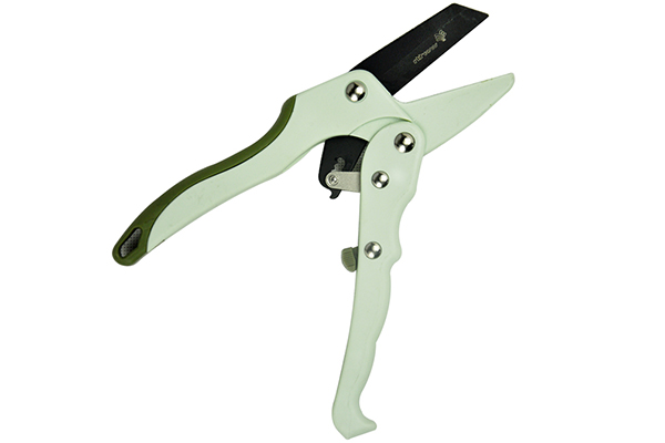 8" Rachet Pruner