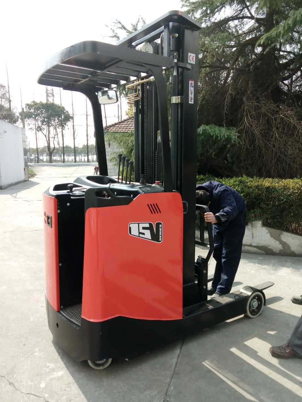 1.5 Ton Electric Stand-up Reach Truck(CQD15S-E)