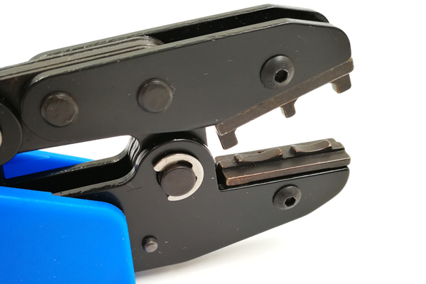 Insulated terminals And Connector Crimping Tools AN-18C