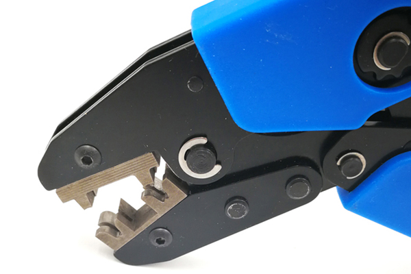 Insulated 90°Flag Terminals Crimping Tools AN-0506FL