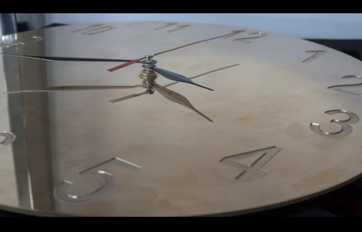 How to make a simple clock by CNC machine